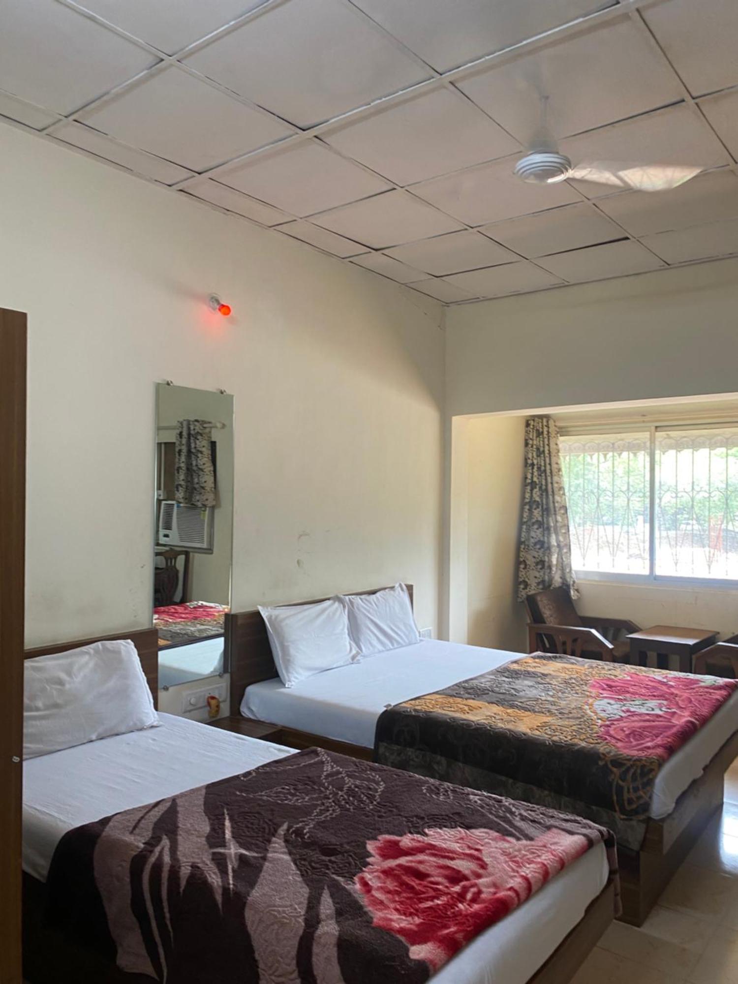 Jewel Resort Lonavala Extérieur photo