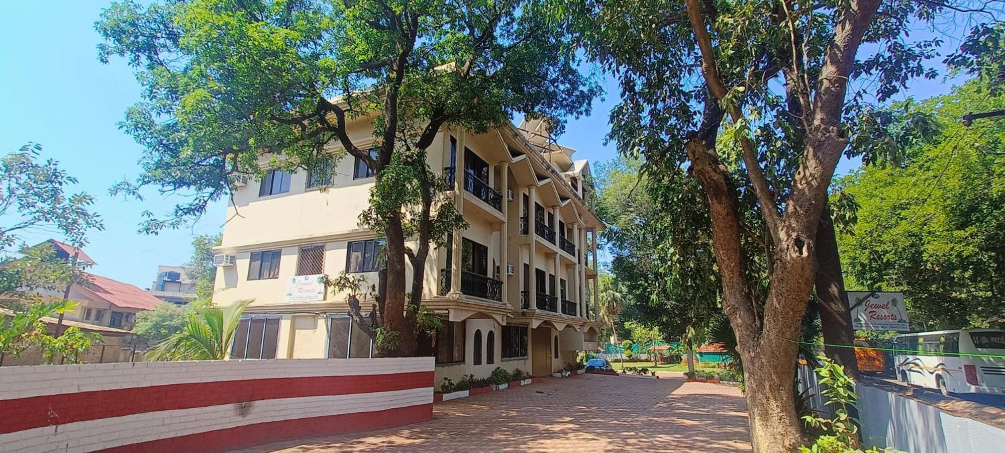 Jewel Resort Lonavala Extérieur photo